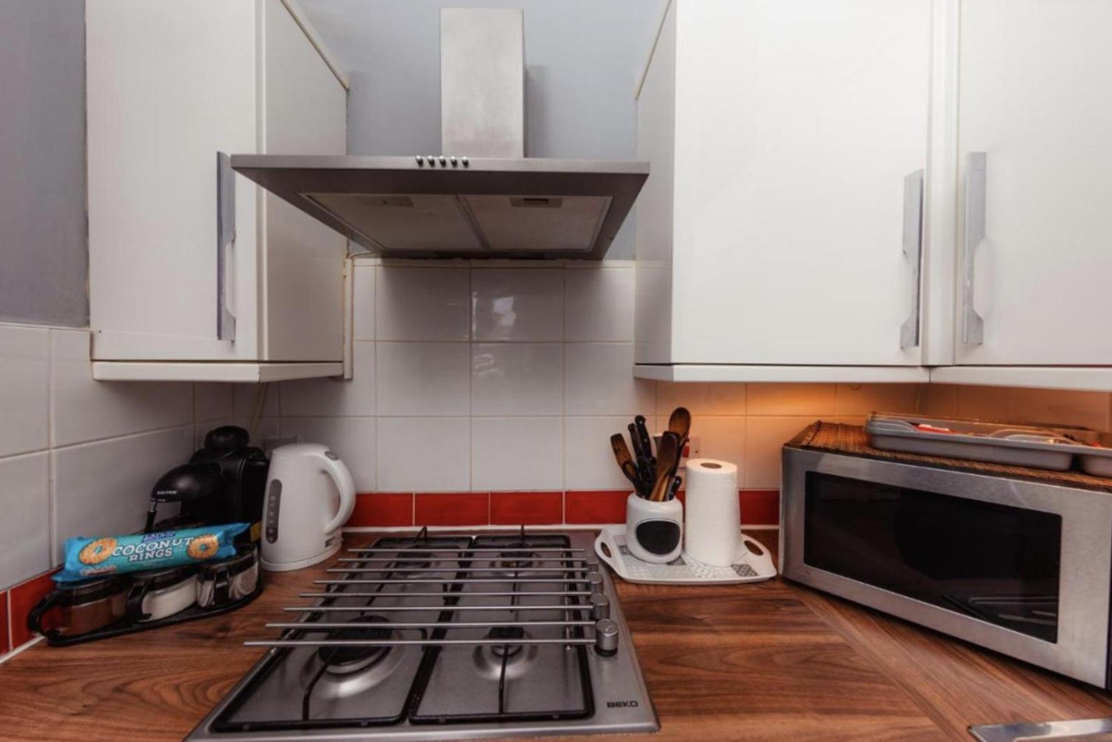 Warm Apartment By Holyrood Palace! Единбург Екстериор снимка