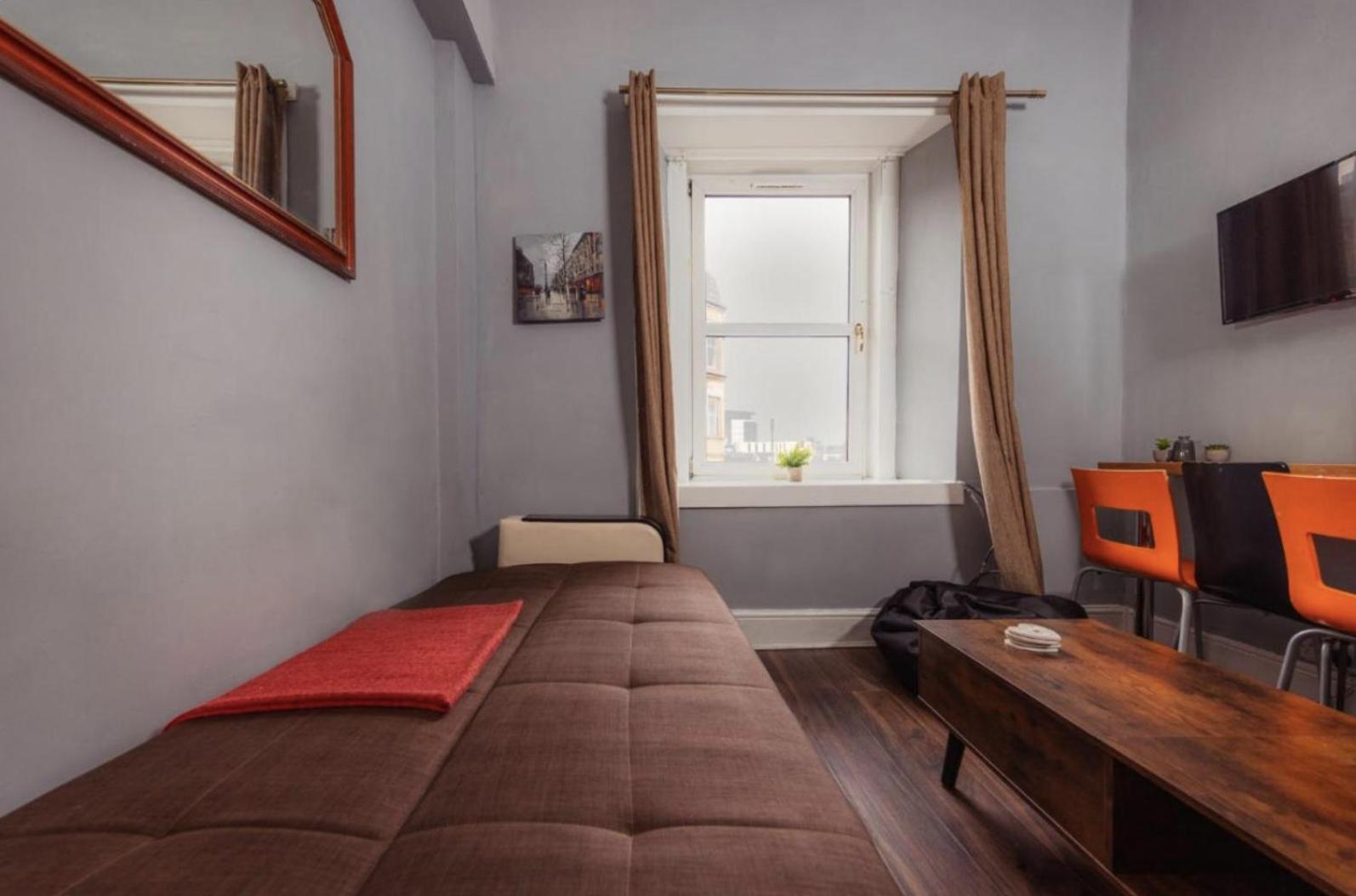 Warm Apartment By Holyrood Palace! Единбург Екстериор снимка
