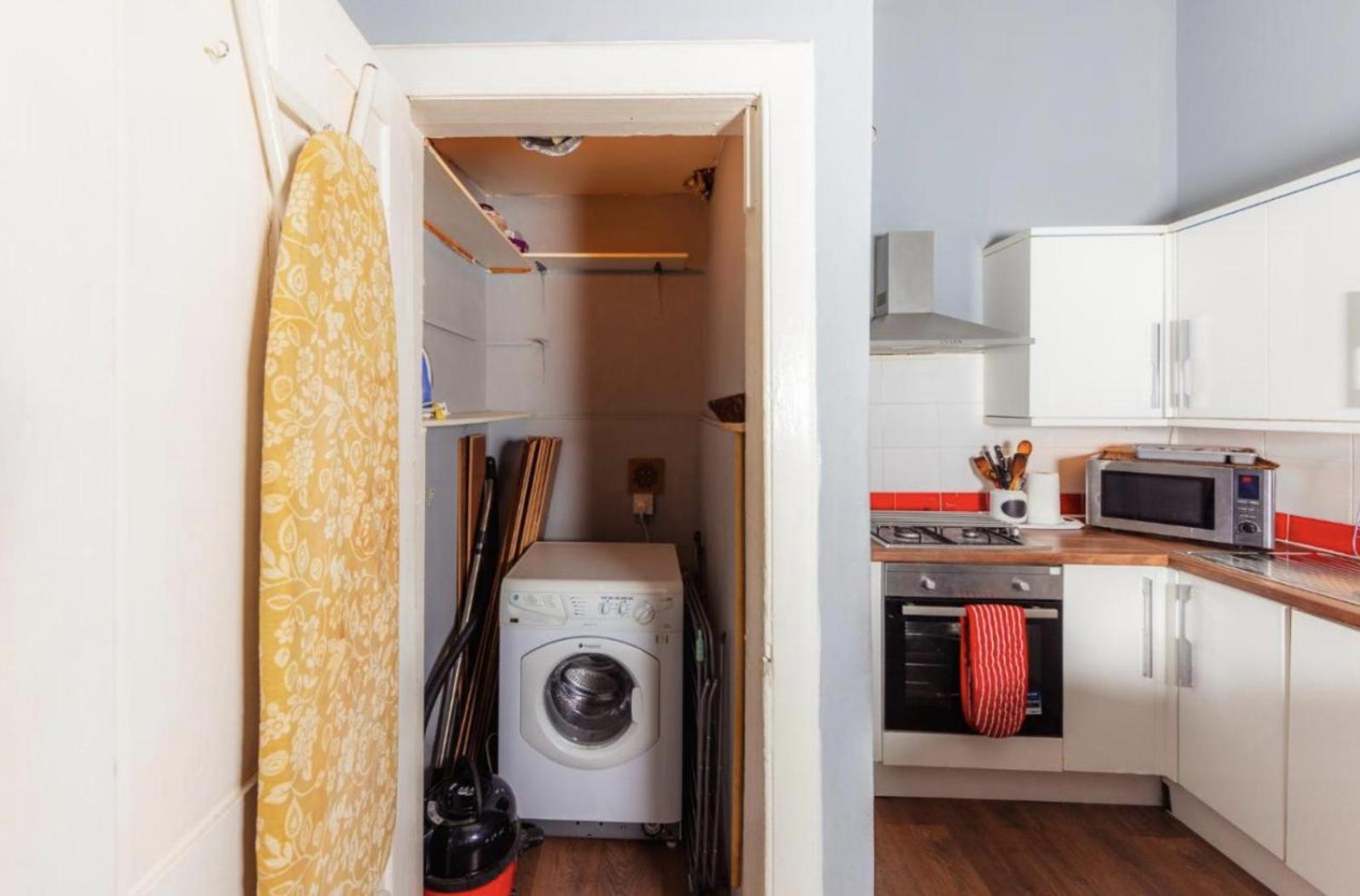 Warm Apartment By Holyrood Palace! Единбург Екстериор снимка